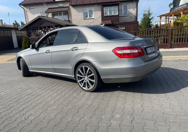 Mercedes-Benz Klasa E cena 42900 przebieg: 246100, rok produkcji 2010 z Białystok małe 121